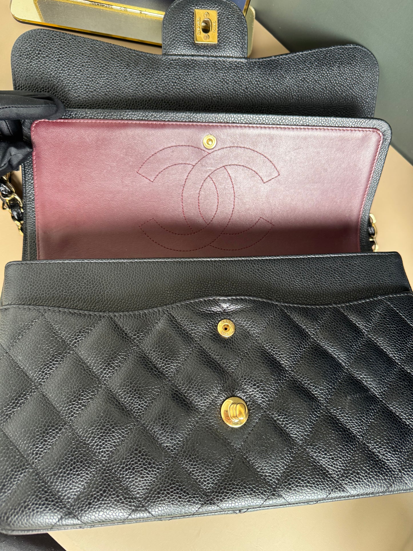 CHANEL CLASSIC JUMBO FLAP