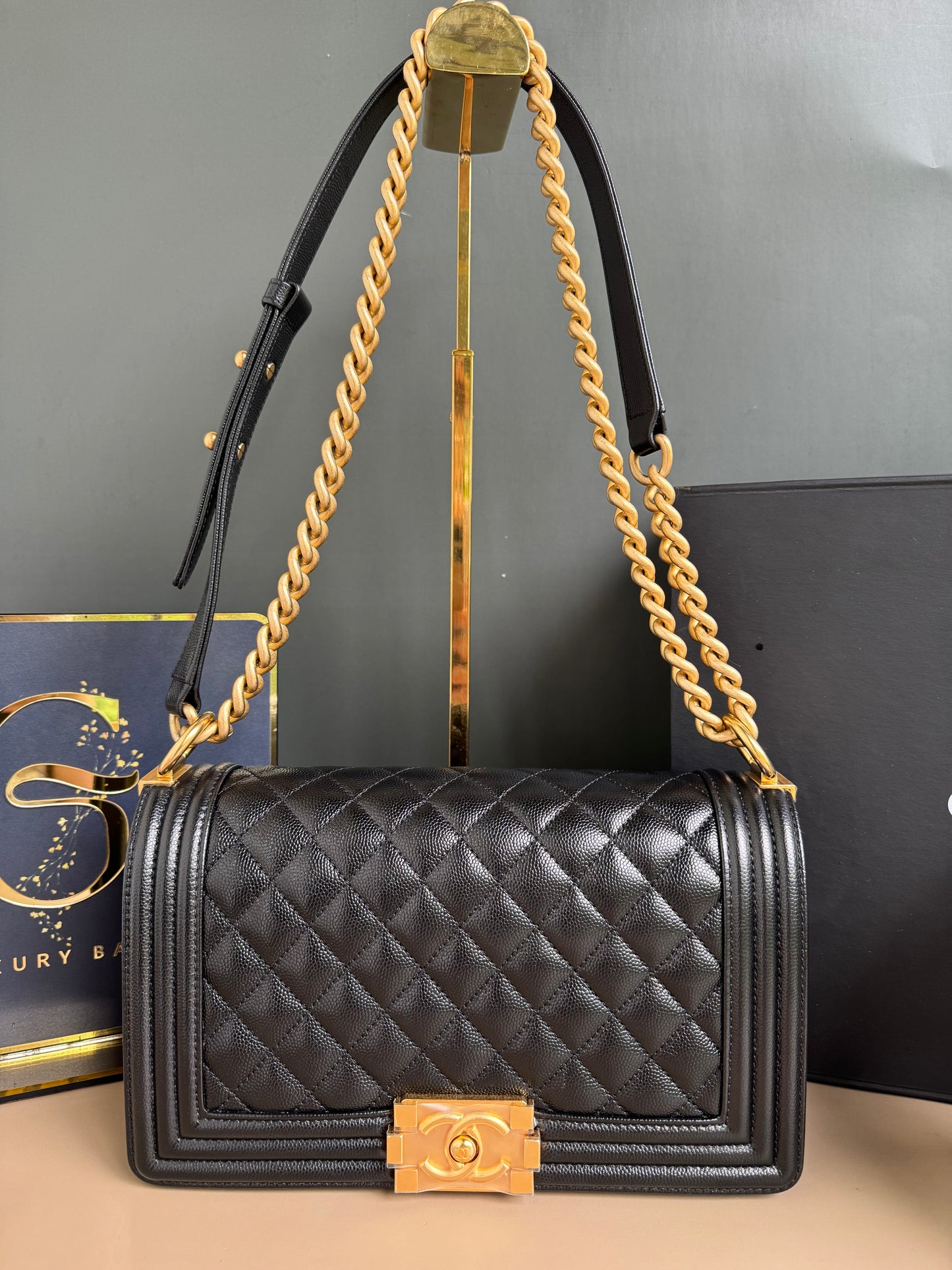 CHANEL LE BOY OLD MEDIUM CAVIAR