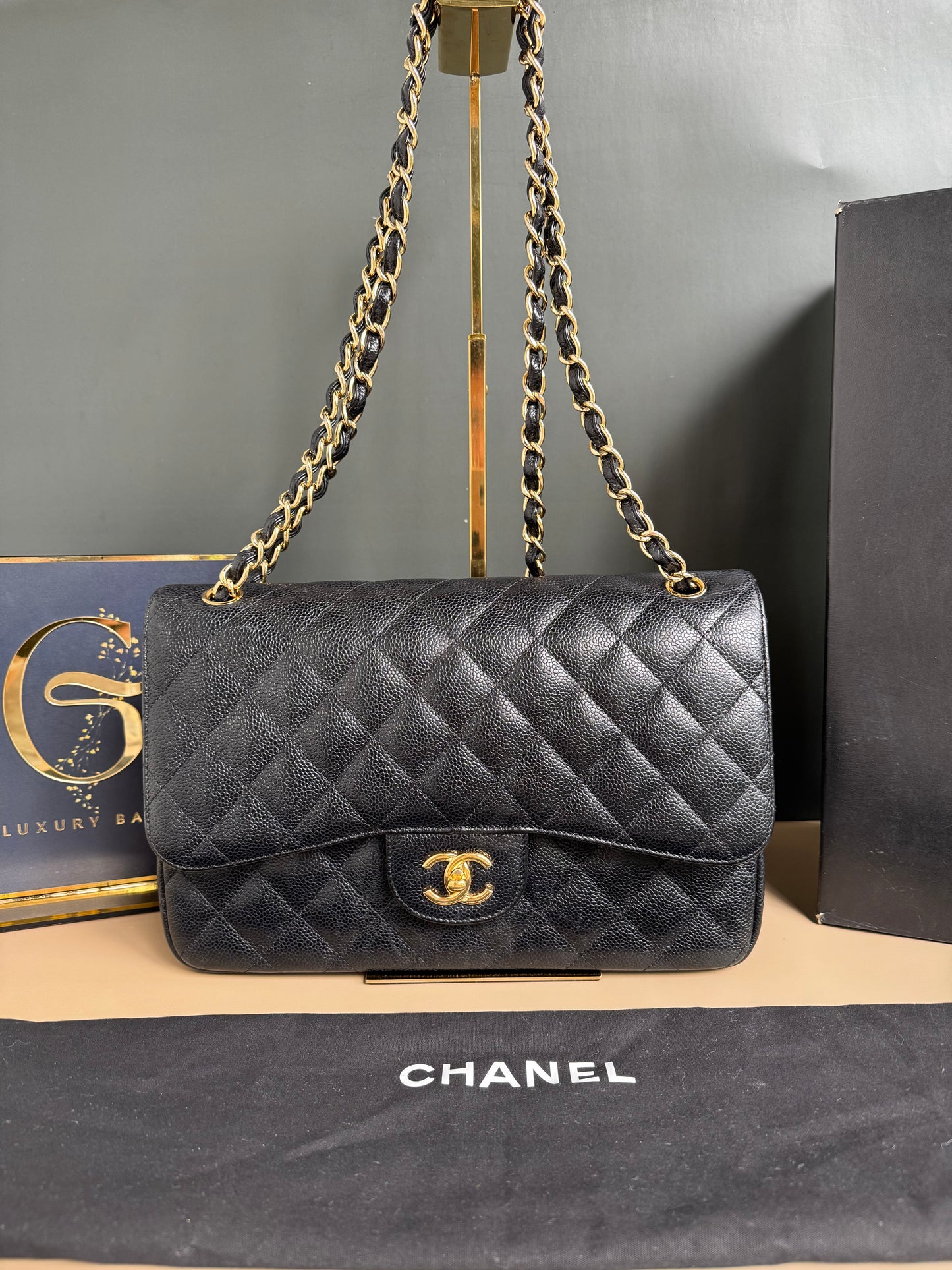 CHANEL CLASSIC JUMBO FLAP