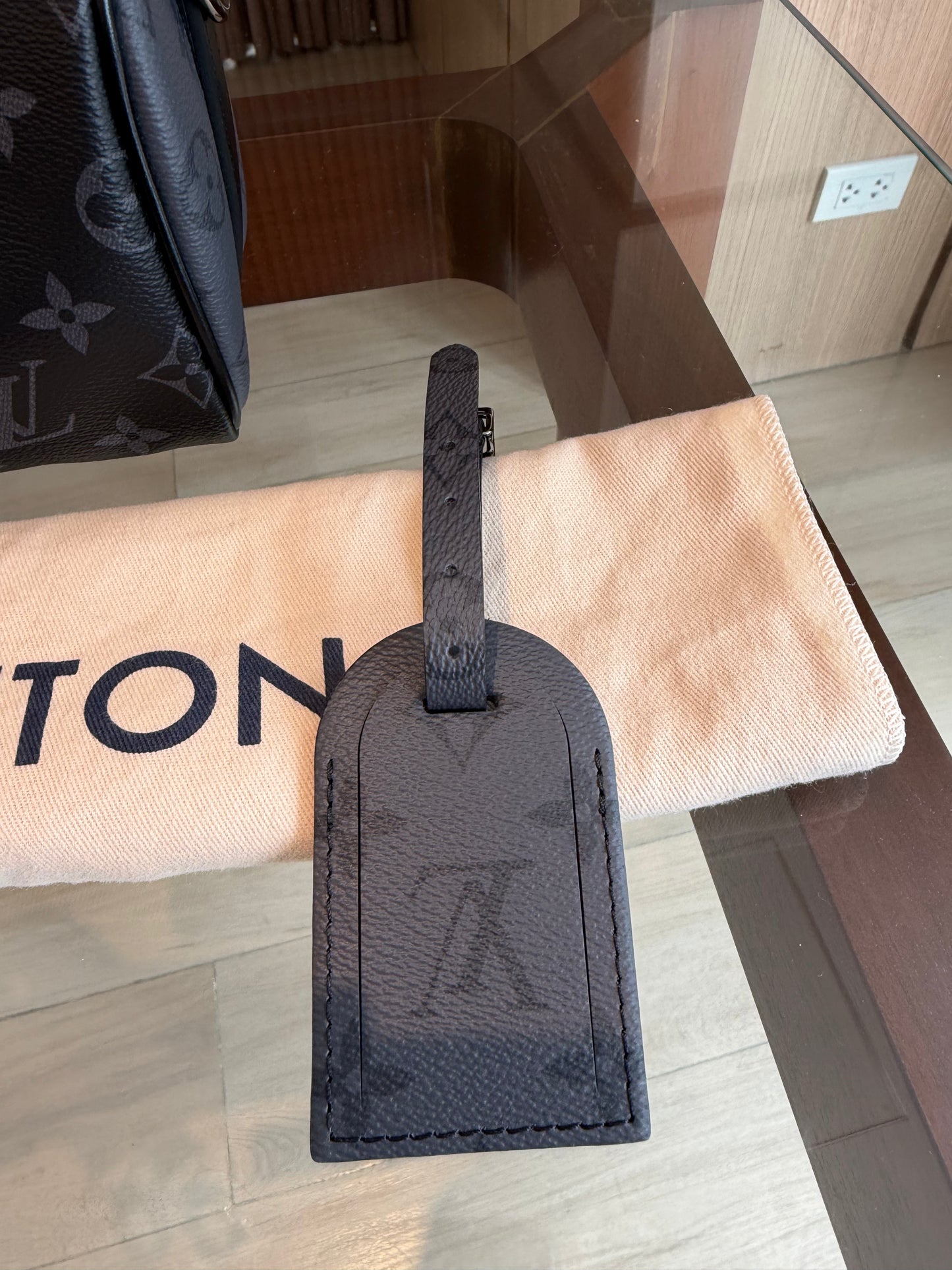 Louis Vuitton Keepall 25