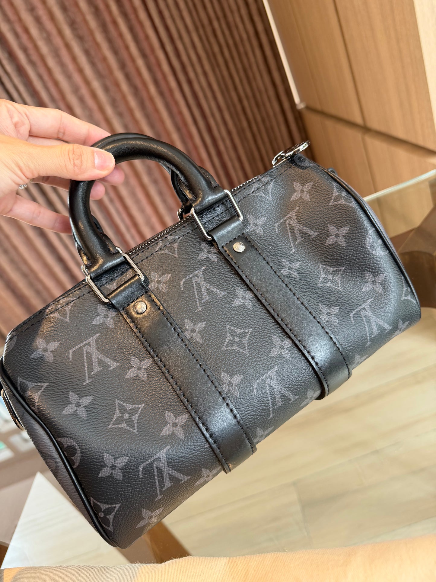 Louis Vuitton Keepall 25