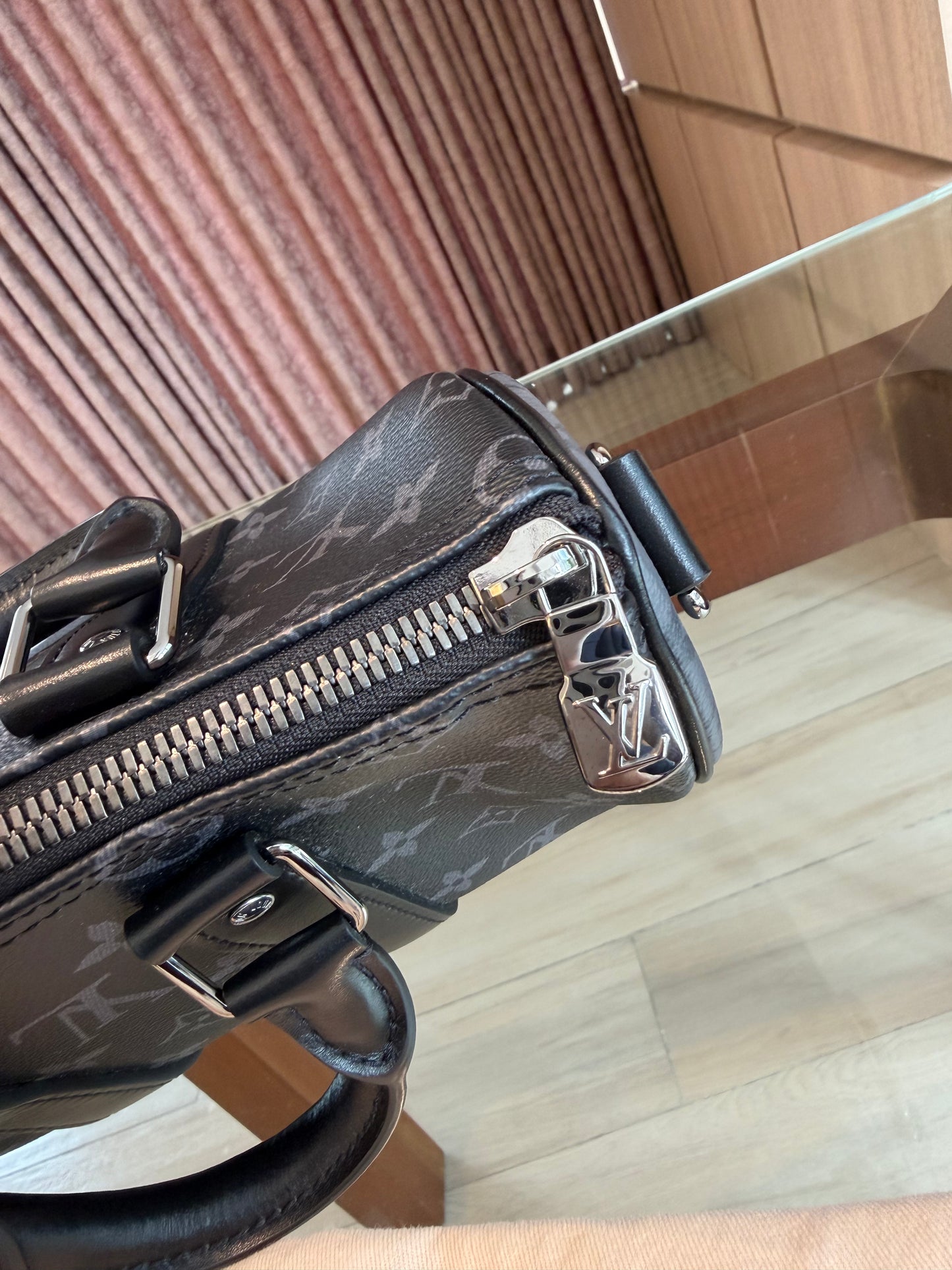Louis Vuitton Keepall 25