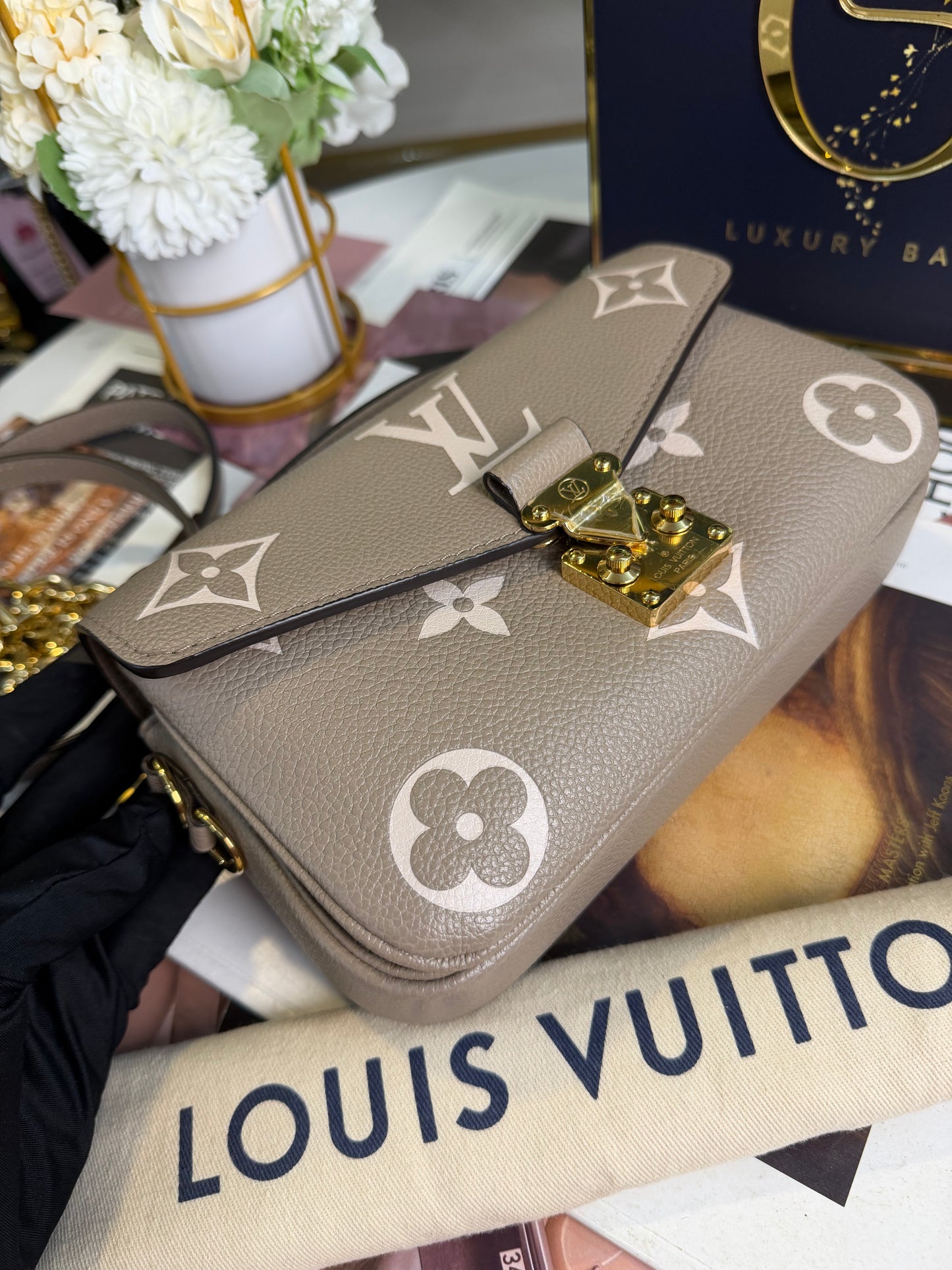 LOUIS VUITTON METIS EAST WEST