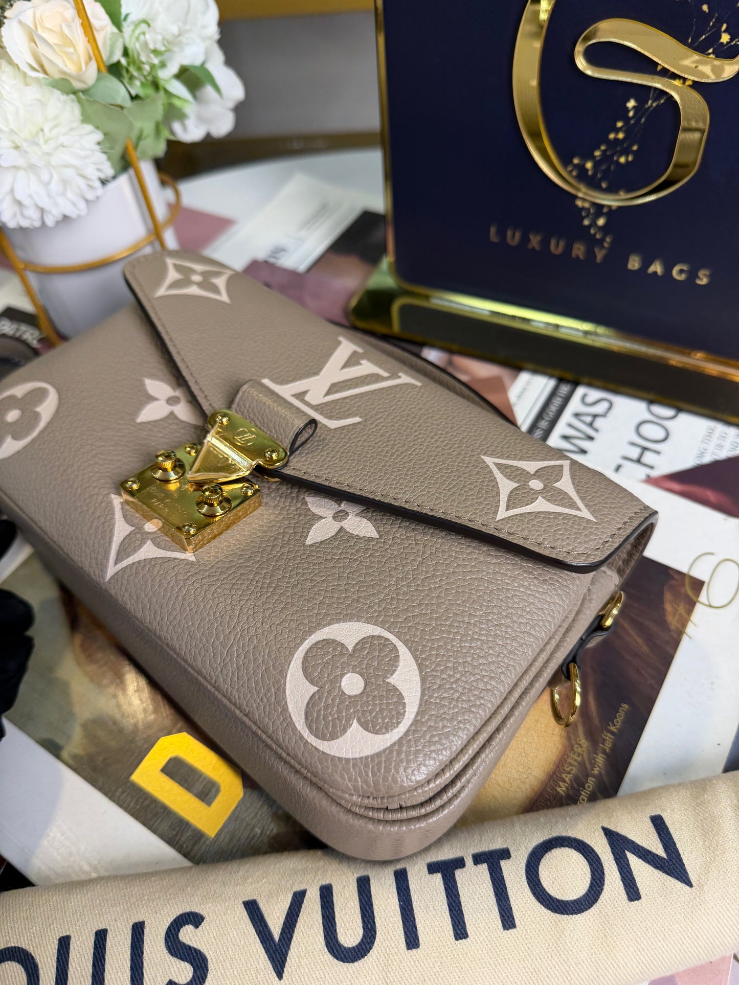 LOUIS VUITTON METIS EAST WEST