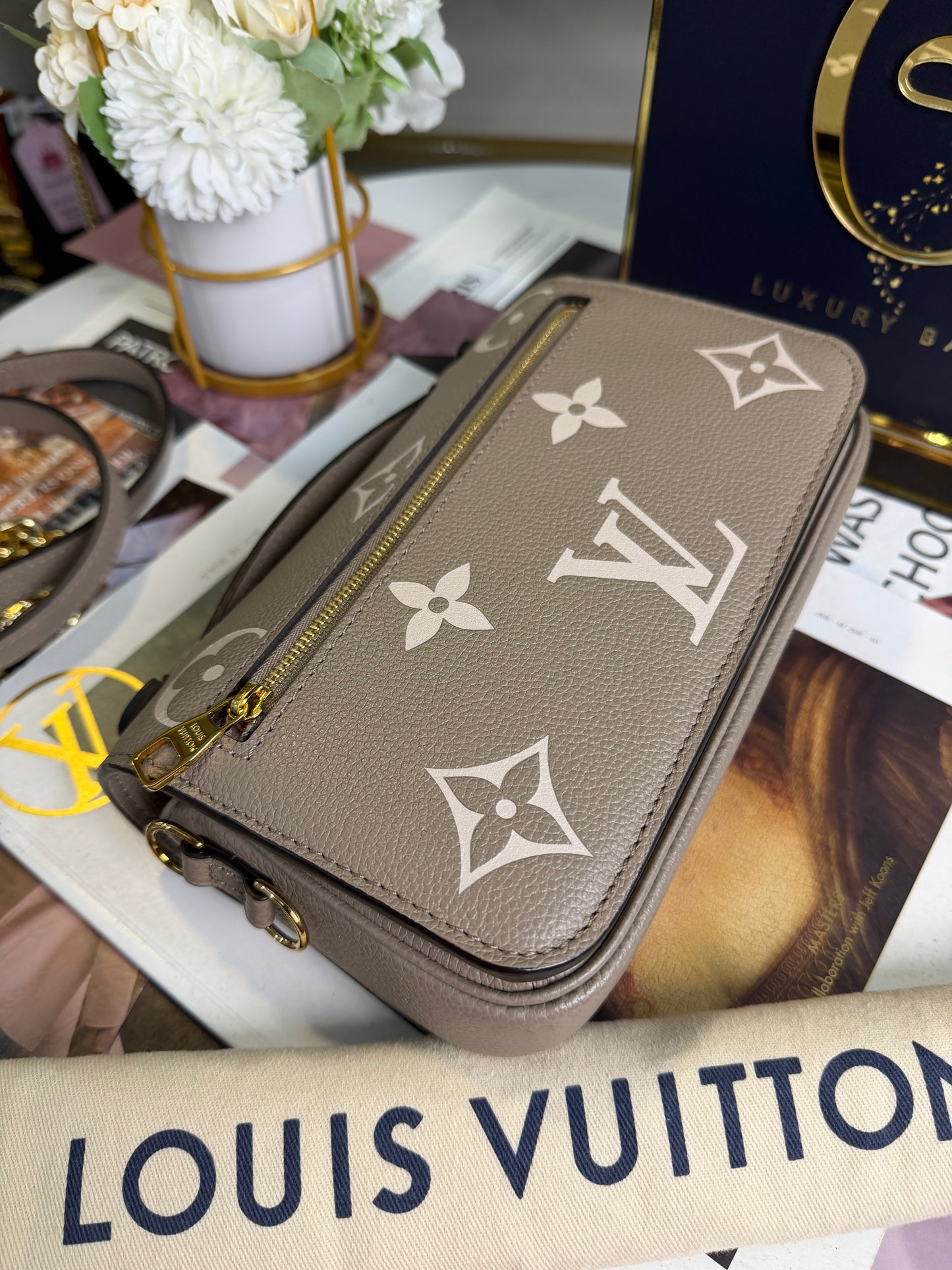LOUIS VUITTON METIS EAST WEST