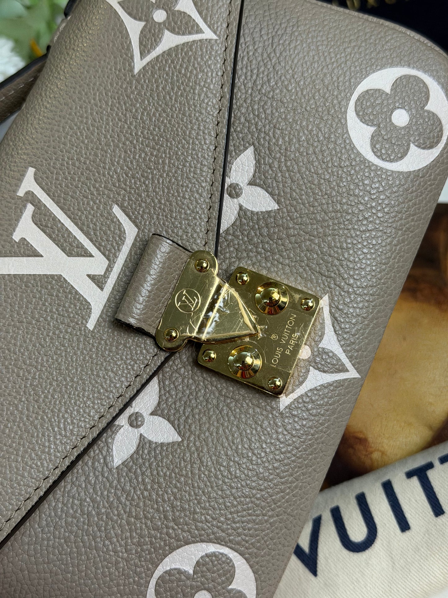 LOUIS VUITTON METIS EAST WEST
