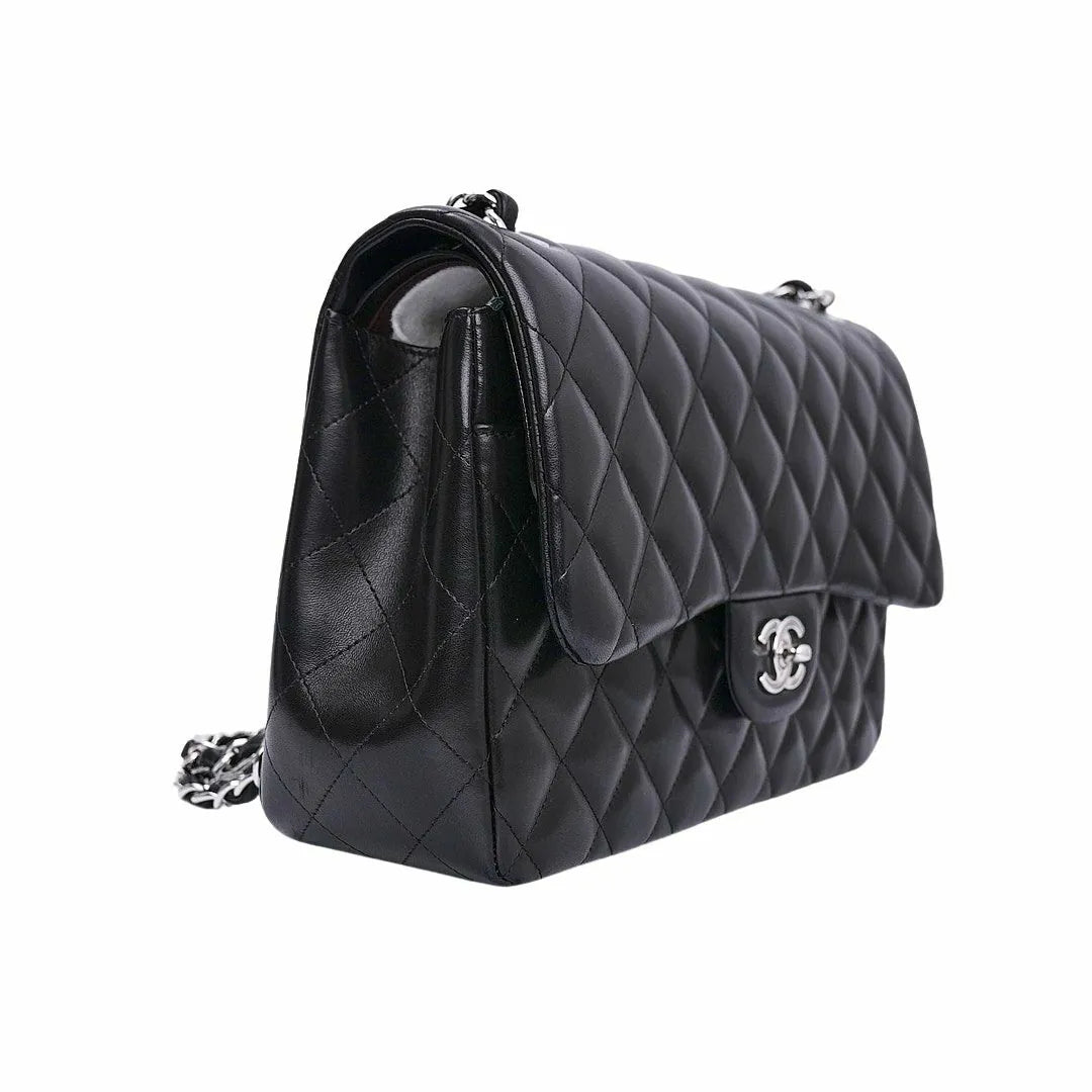 CHANEL JUMBO CLASSIC FLAP BLACK