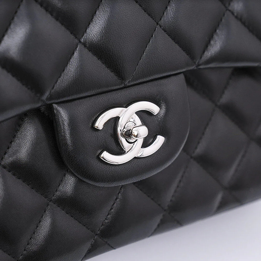 CHANEL JUMBO CLASSIC FLAP BLACK