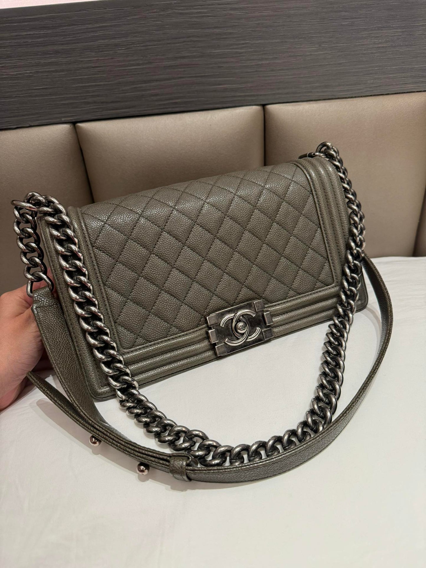 CHANEL LE BOY OLD MED TAUPE