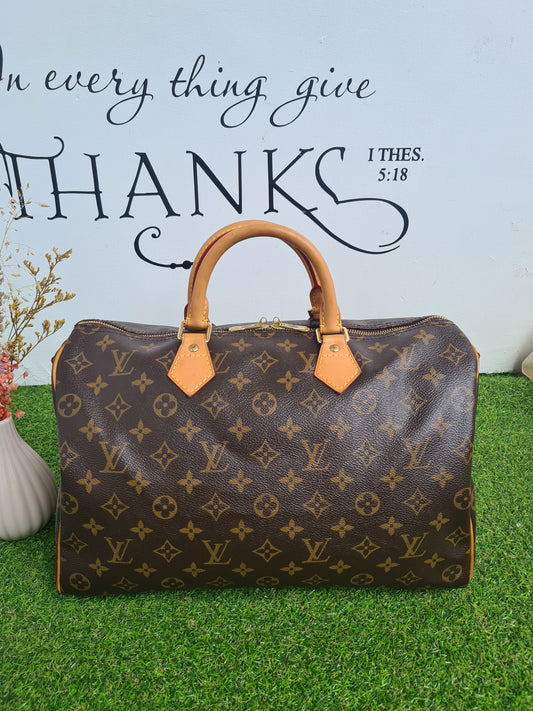 Louis Vuitton Bandouliere 35
