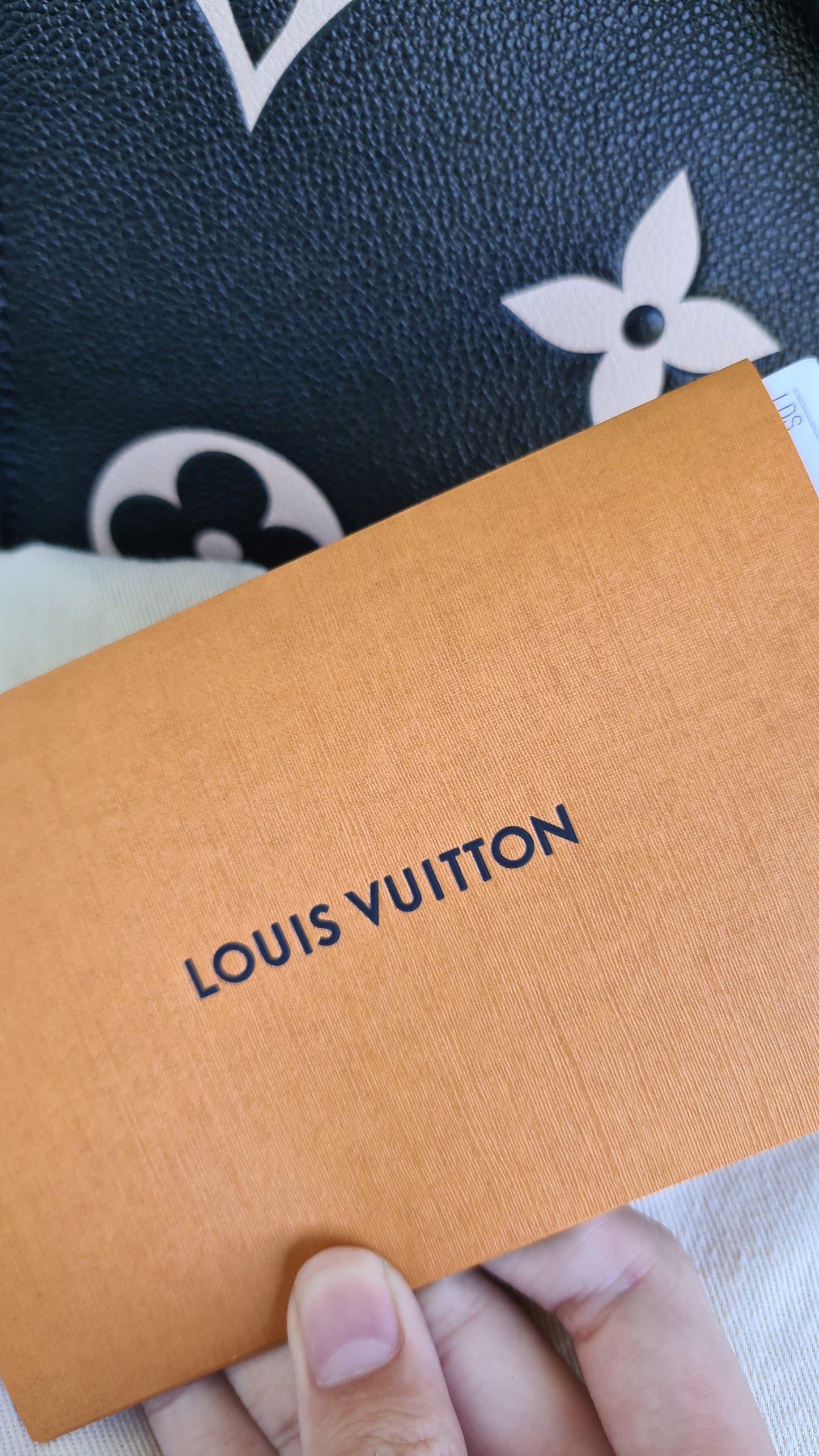 Louis Vuitton OTG MM empreiente