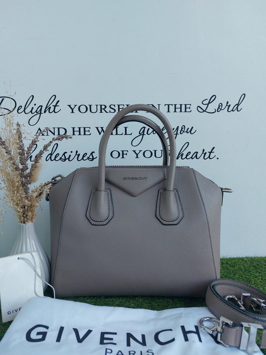 Givenchy Antigona Small