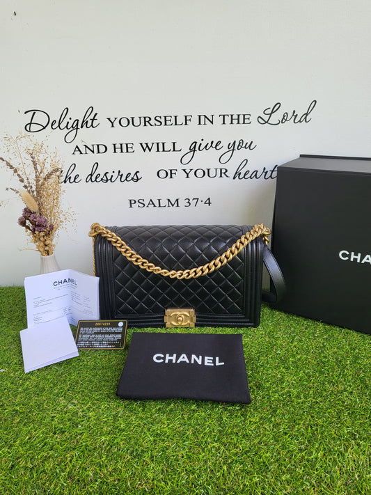Chanel Le Boy New Medium Black GHW
