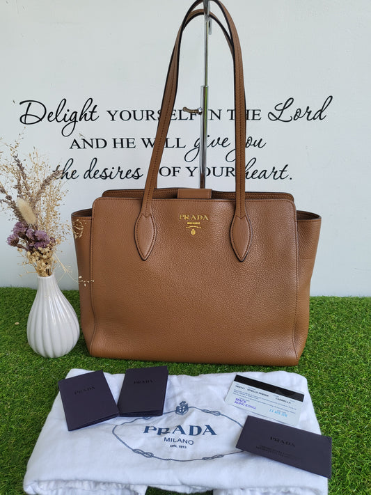 Prada Vitello Diano Tan