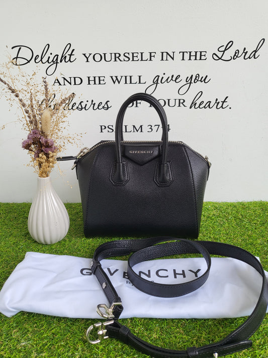 Givenchy Antigona Mini Goatskin