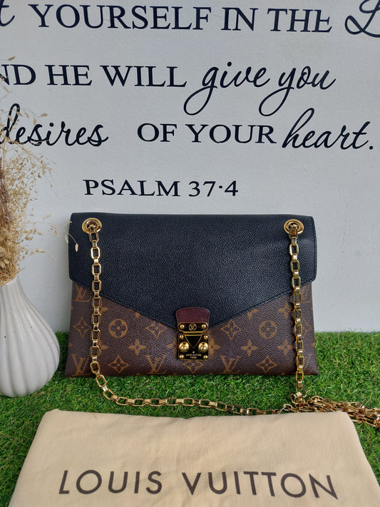 Louis Vuitton Pallas Chain Flap