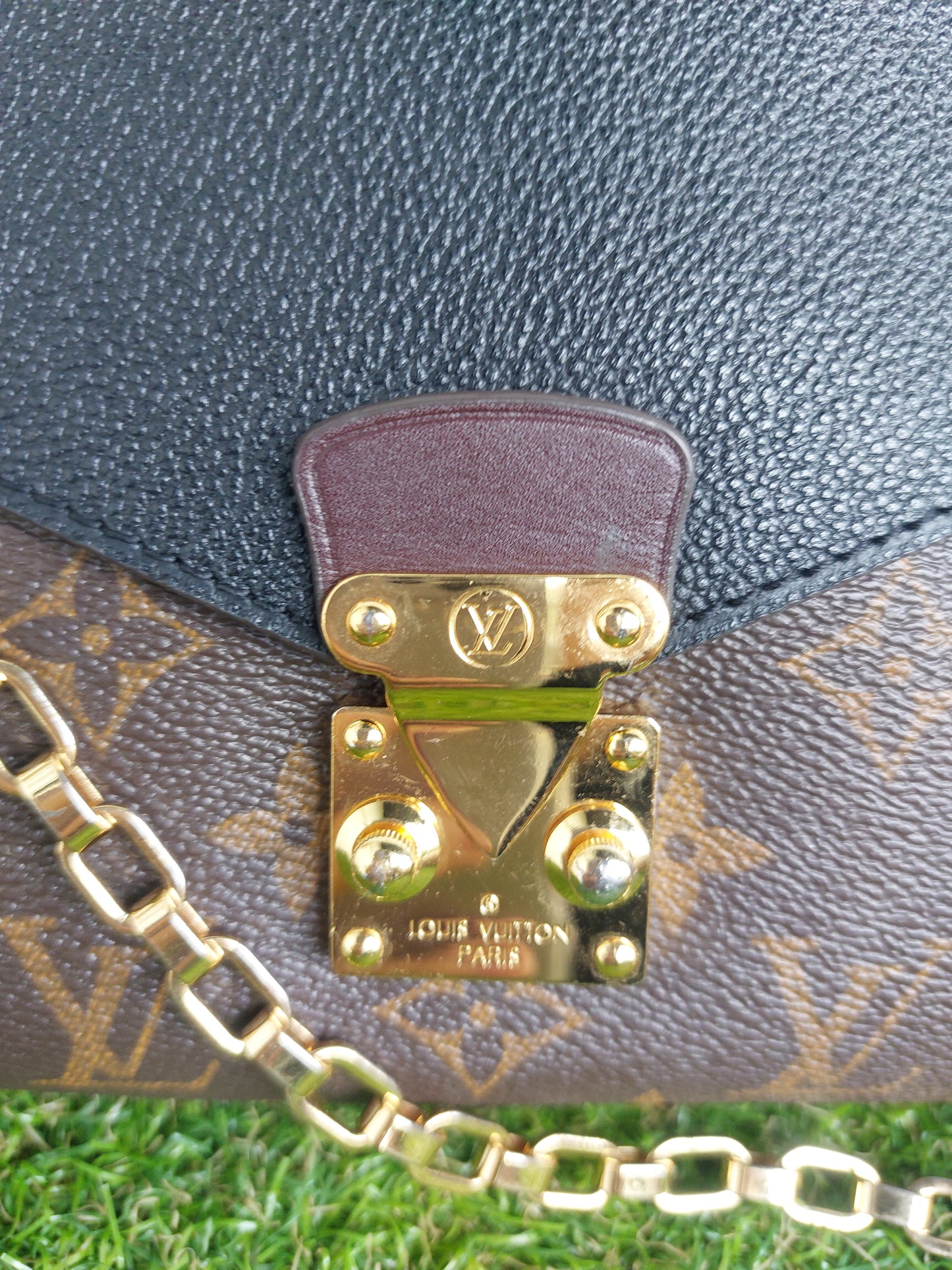 Louis Vuitton Pallas Chain Flap