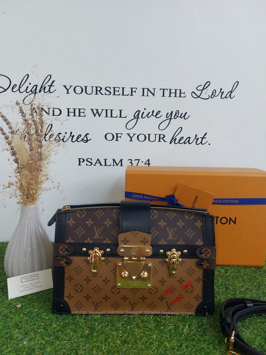 LV Trunk Clutch