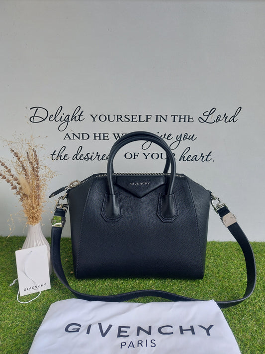 Givenchy Antigona Small