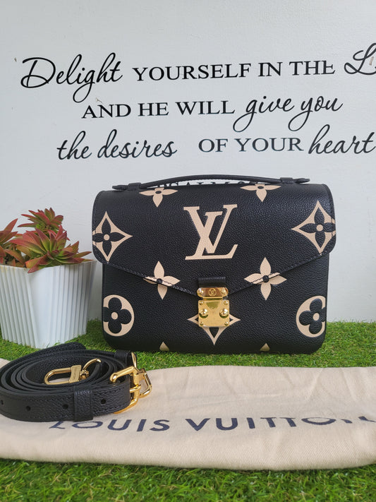 Louis Vuitton Pochette Metis