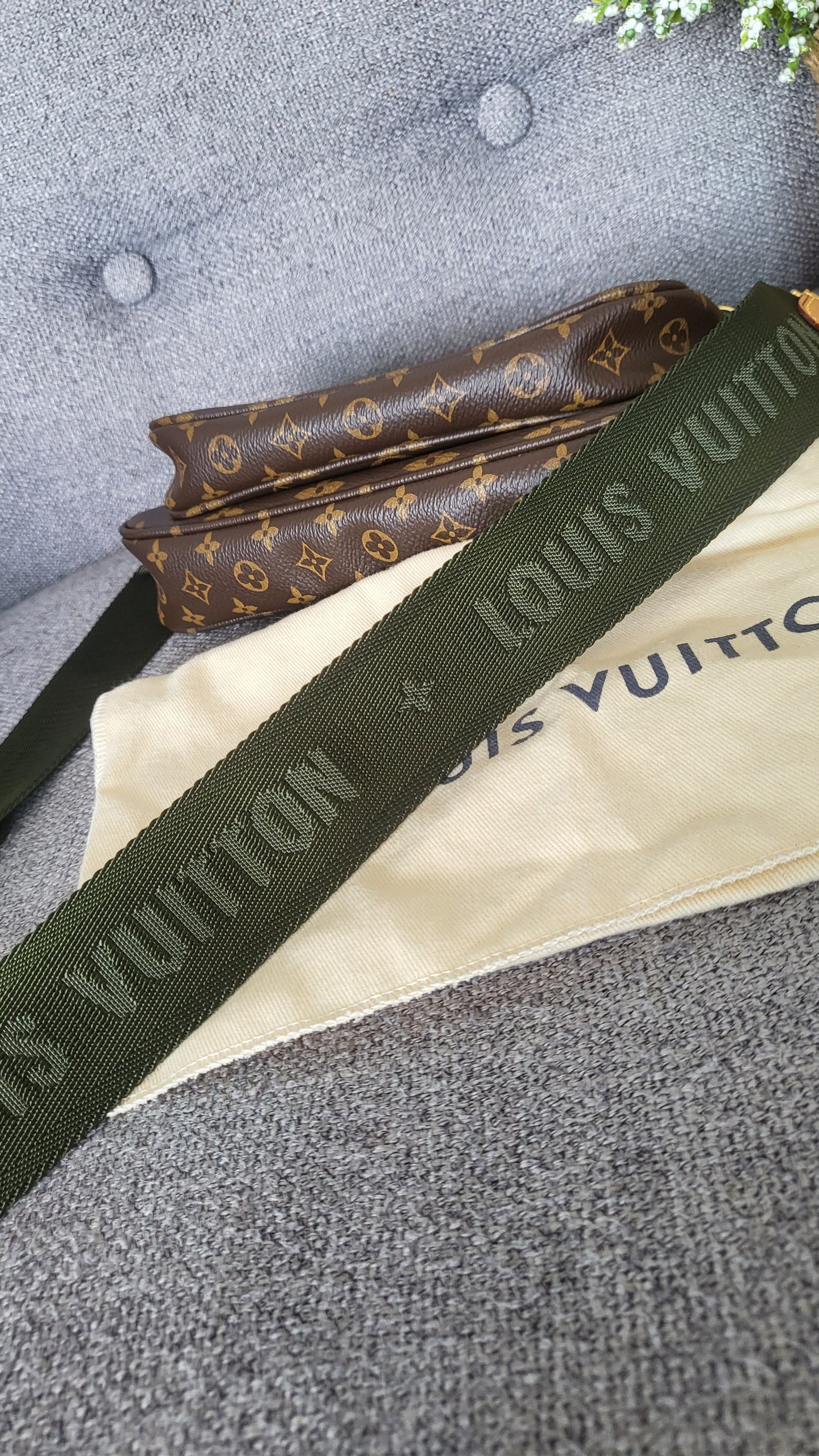 Louis Vuitton Multi Pochette Khaki