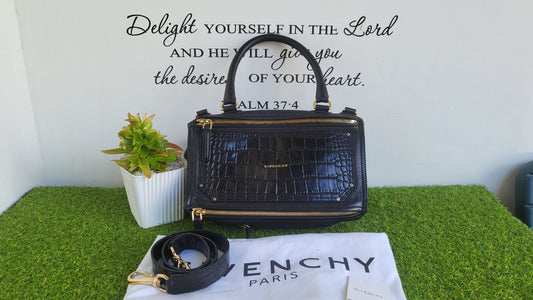 Givenchy Pandora Medium