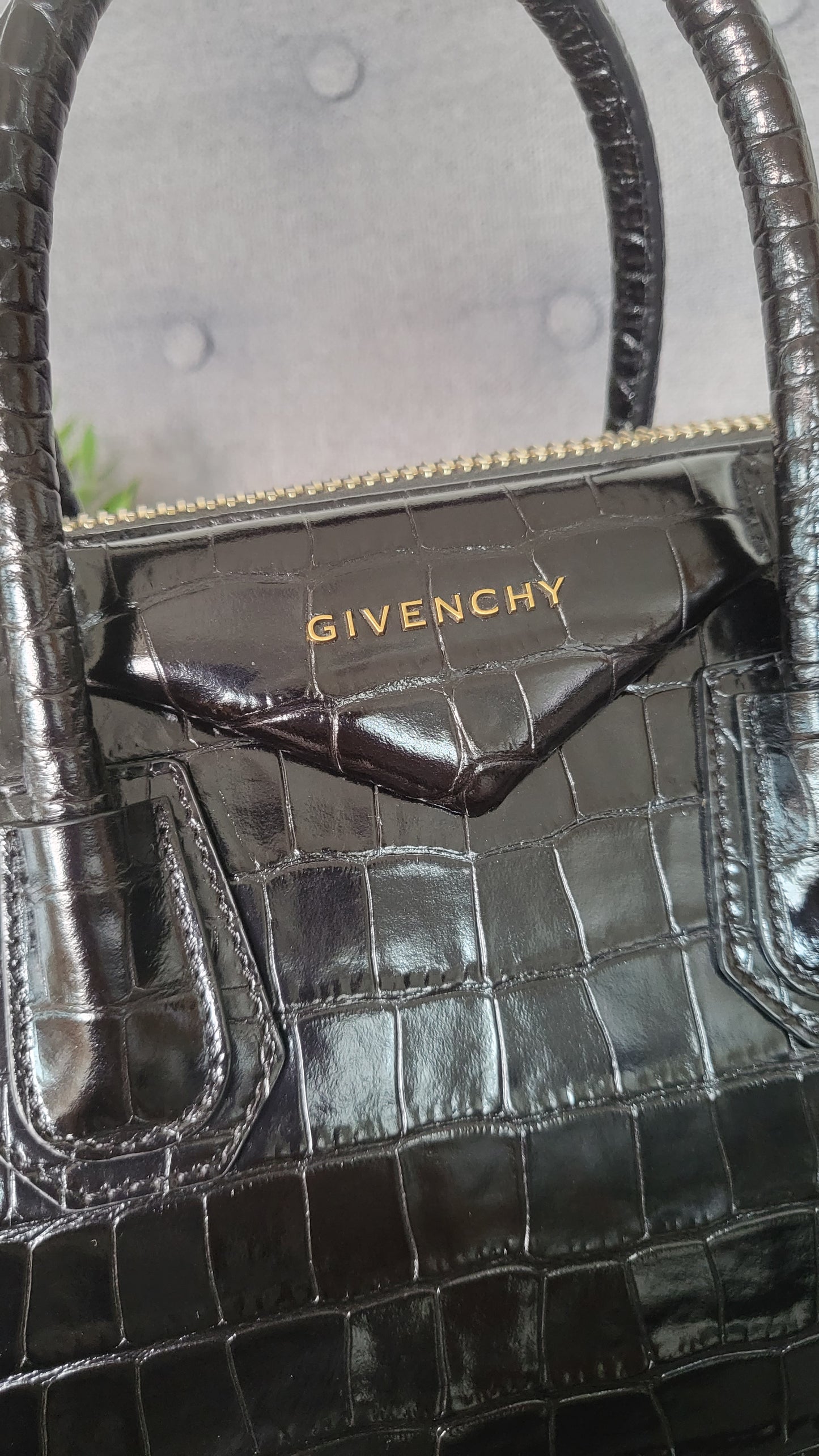 Givenchy Antigona Small