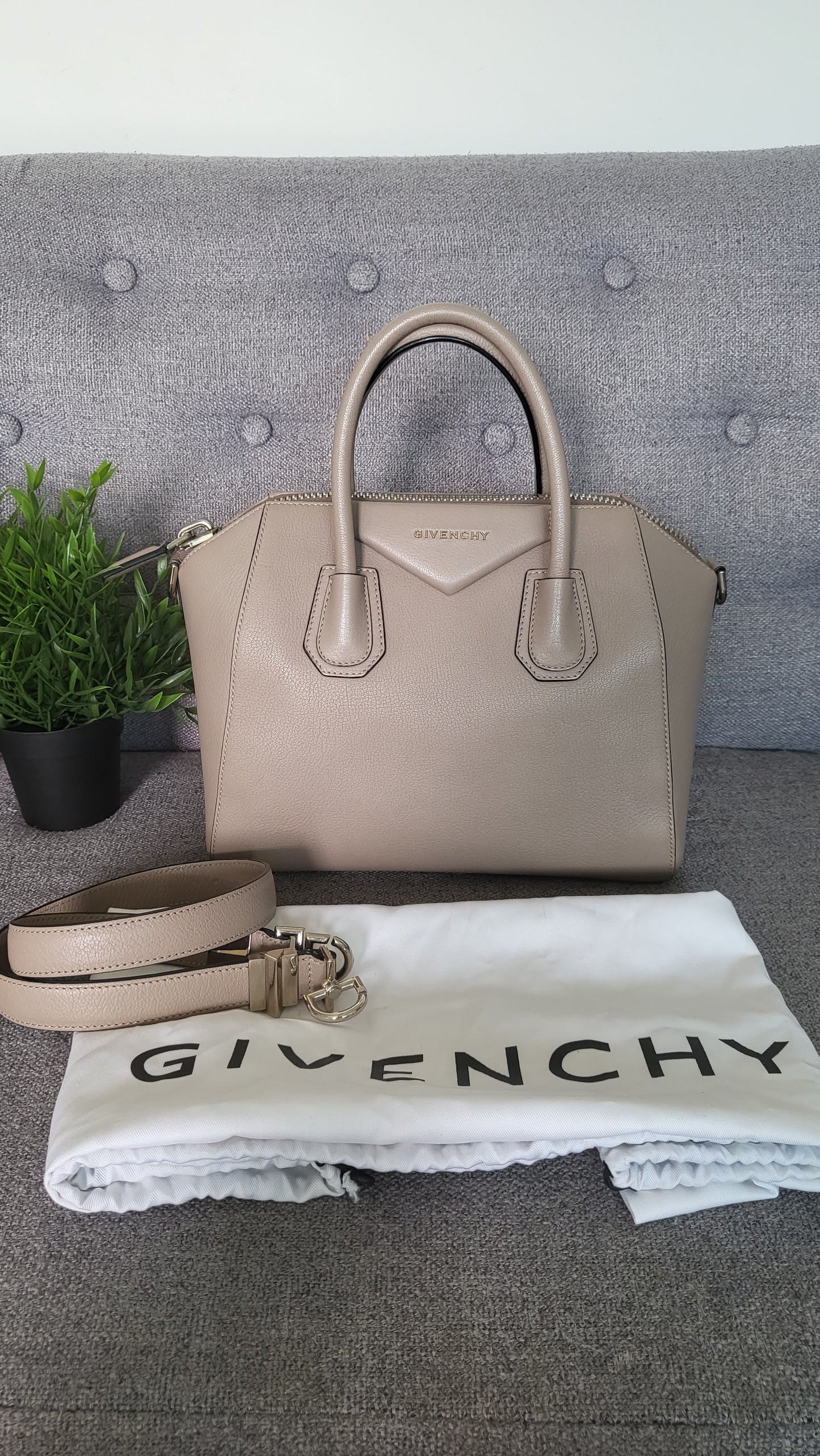 Givenchy Small Antigona