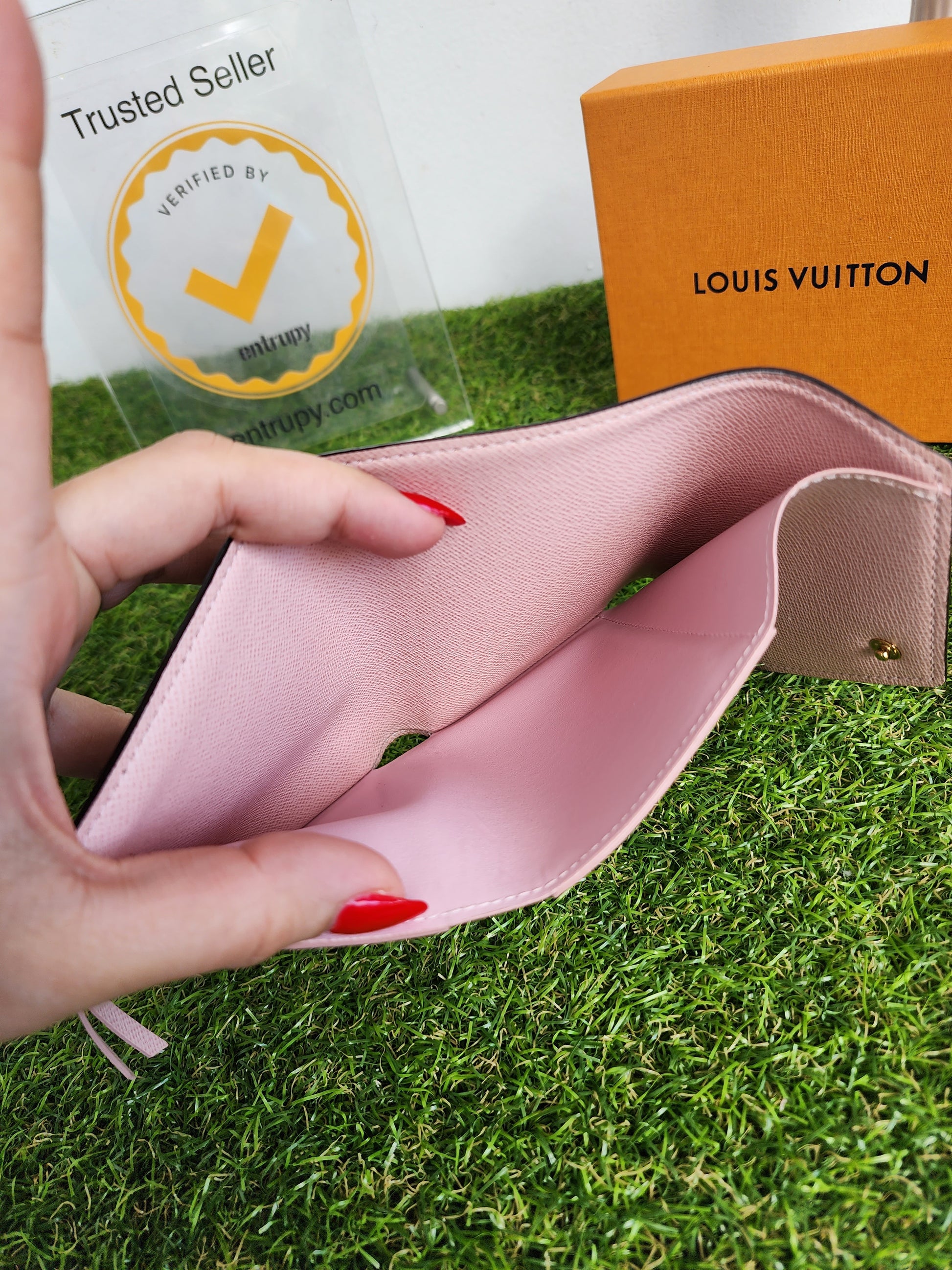 Кошелек Louis Vuitton Monogram Victorine Wallet купить в Киеве