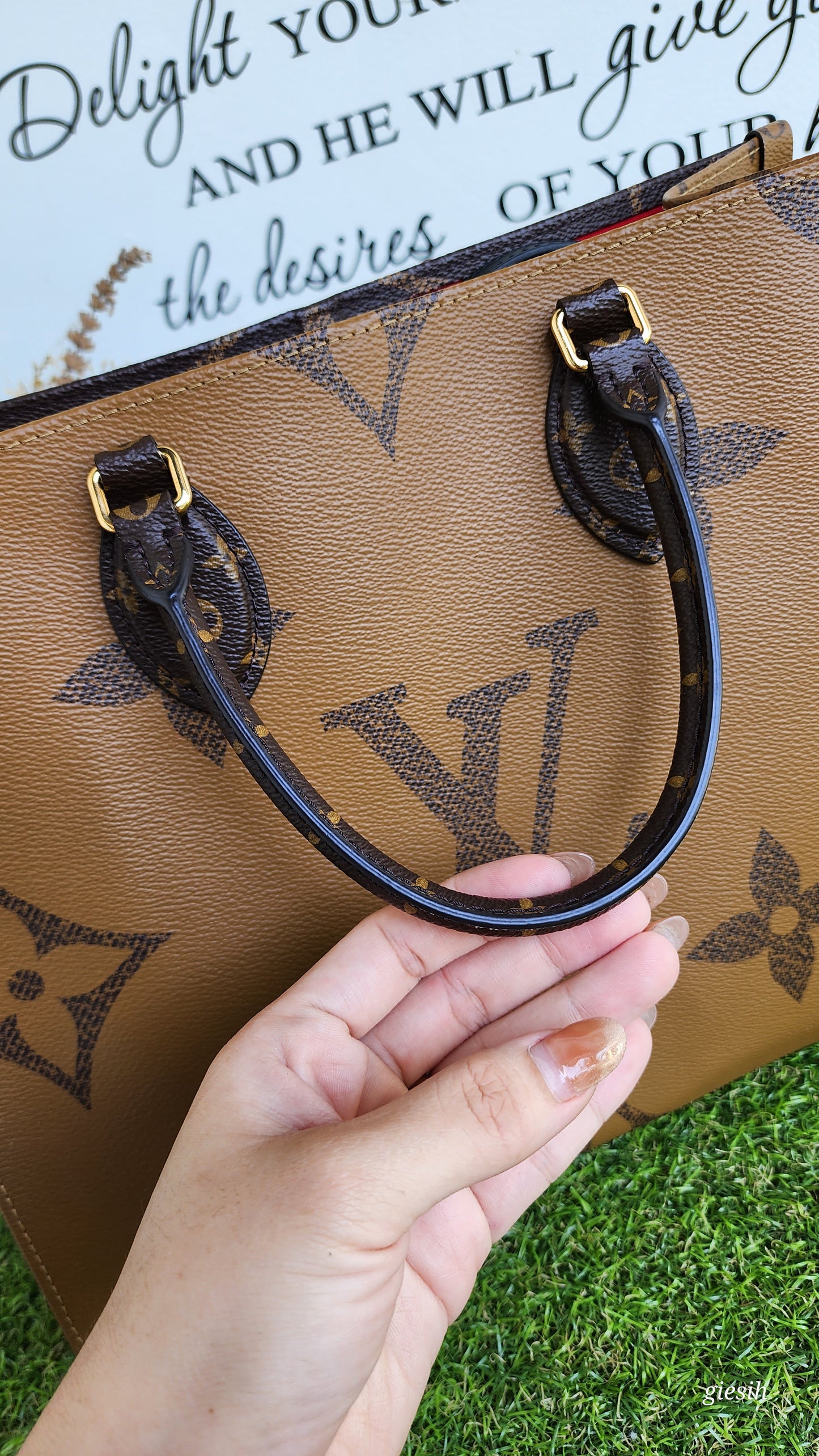 Louis Vuitton OTG MM Reverse Monogram