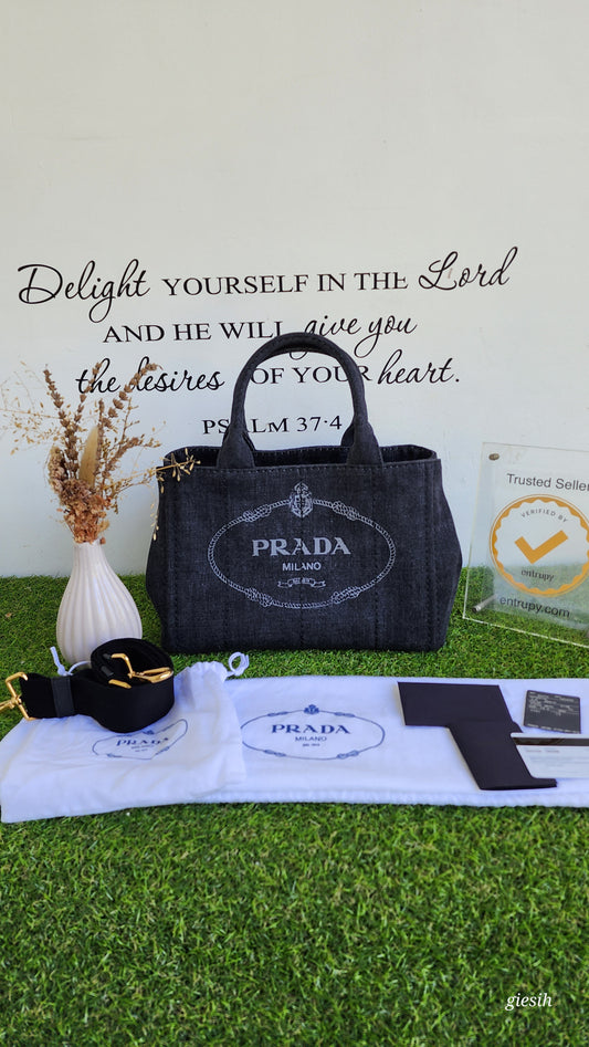 Prada Canapa
