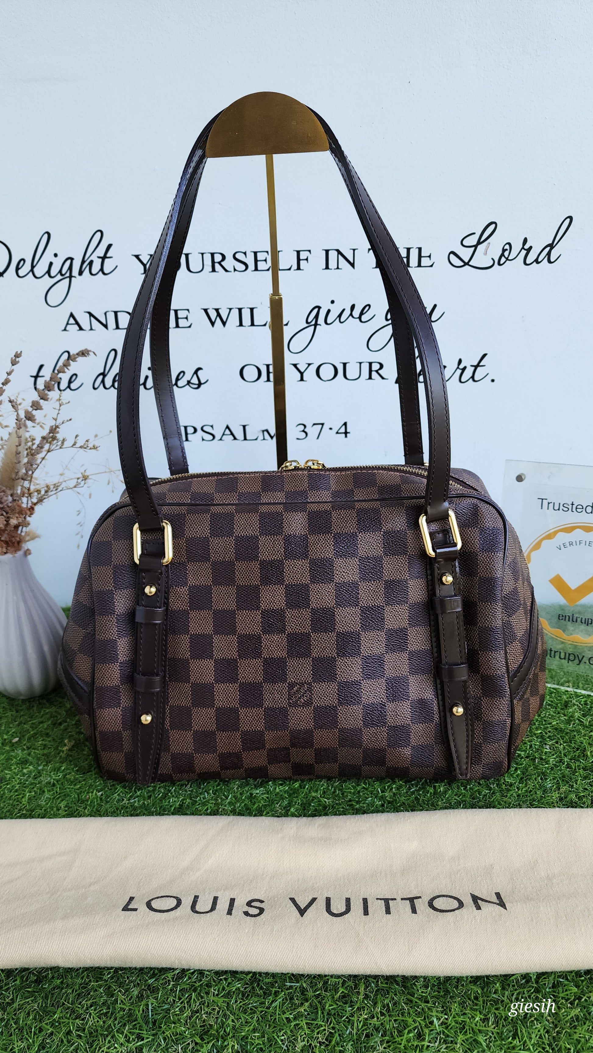 Louis Vuitton Rivington Handbag 358533