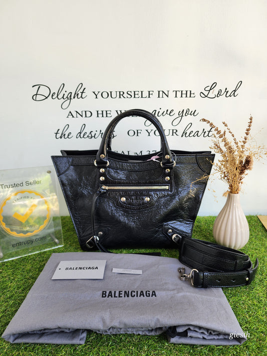Balenciaga Neo Upside Down