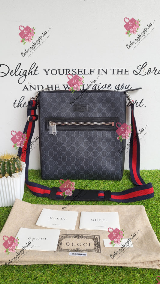 Gucci Supreme Messenger