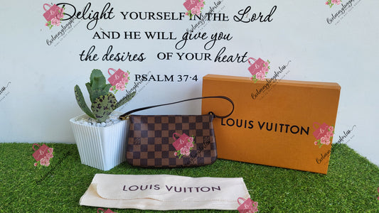 Louis Vuitton Pochette