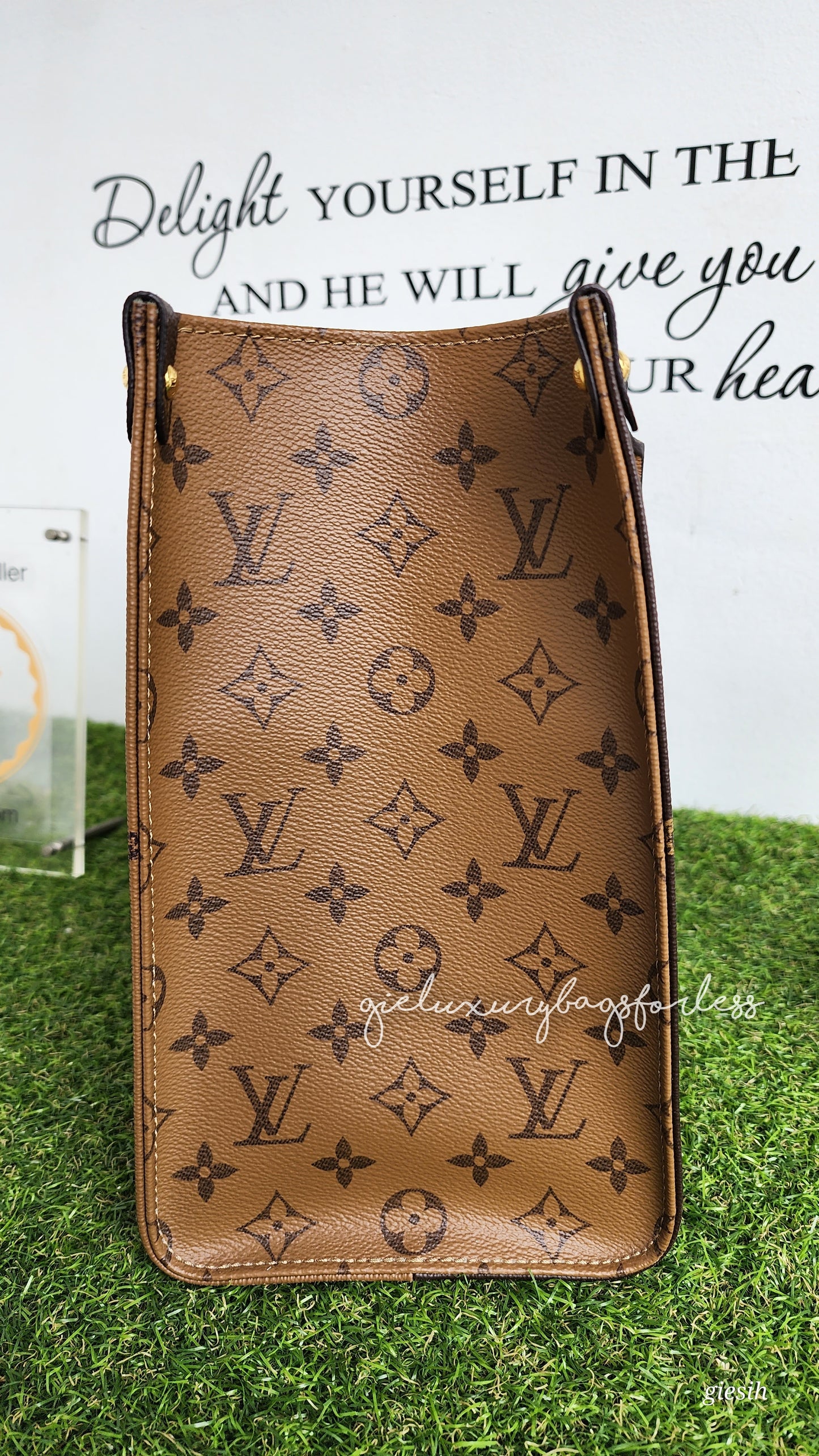 Louis Vuitton OTG MM reverse monogram