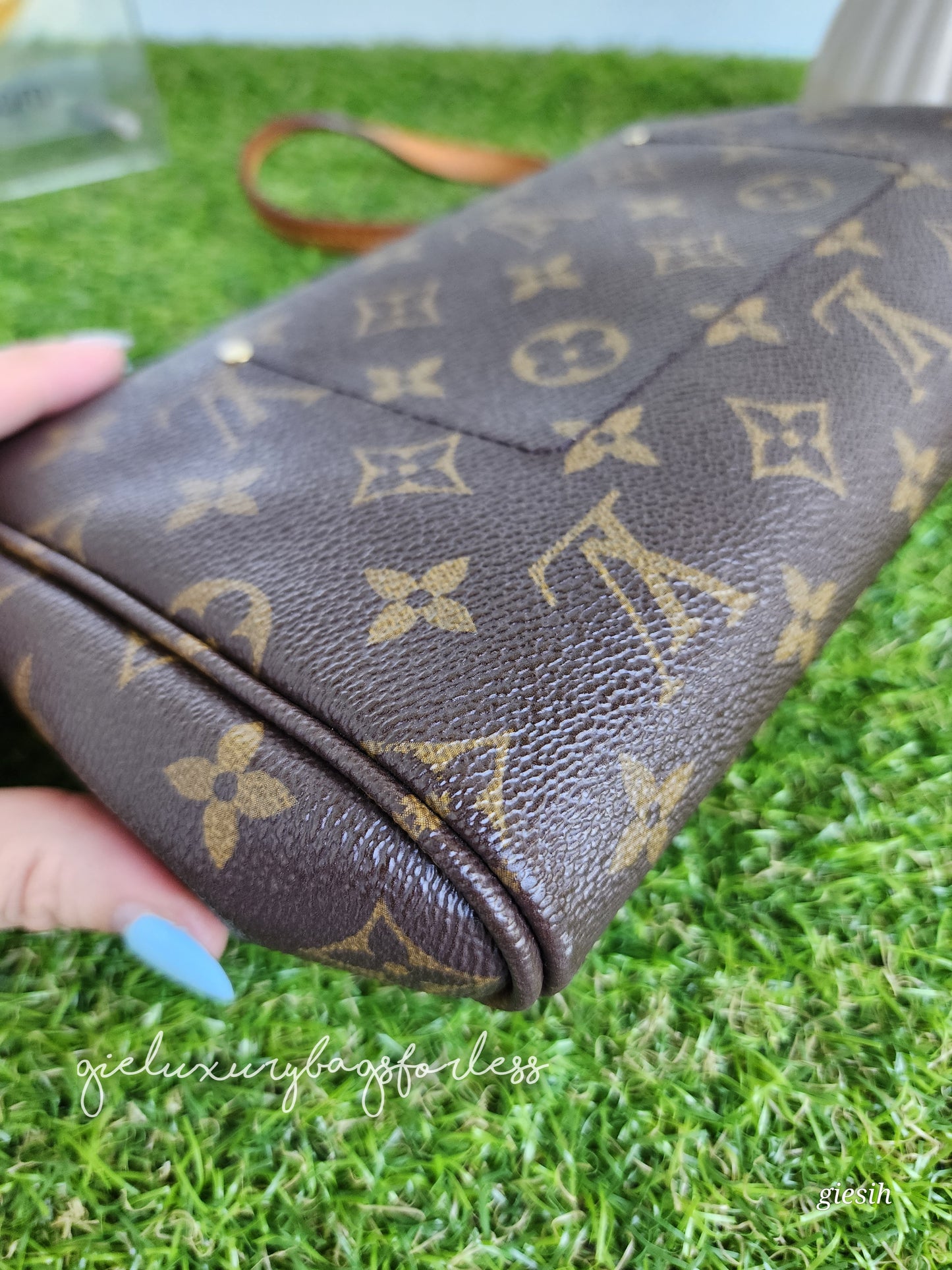 Louis Vuitton Favorite MM